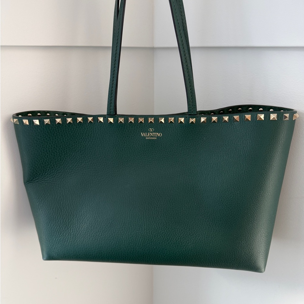Valentino Garavani Rockstud Leather Tote Bag in rare Forest Green